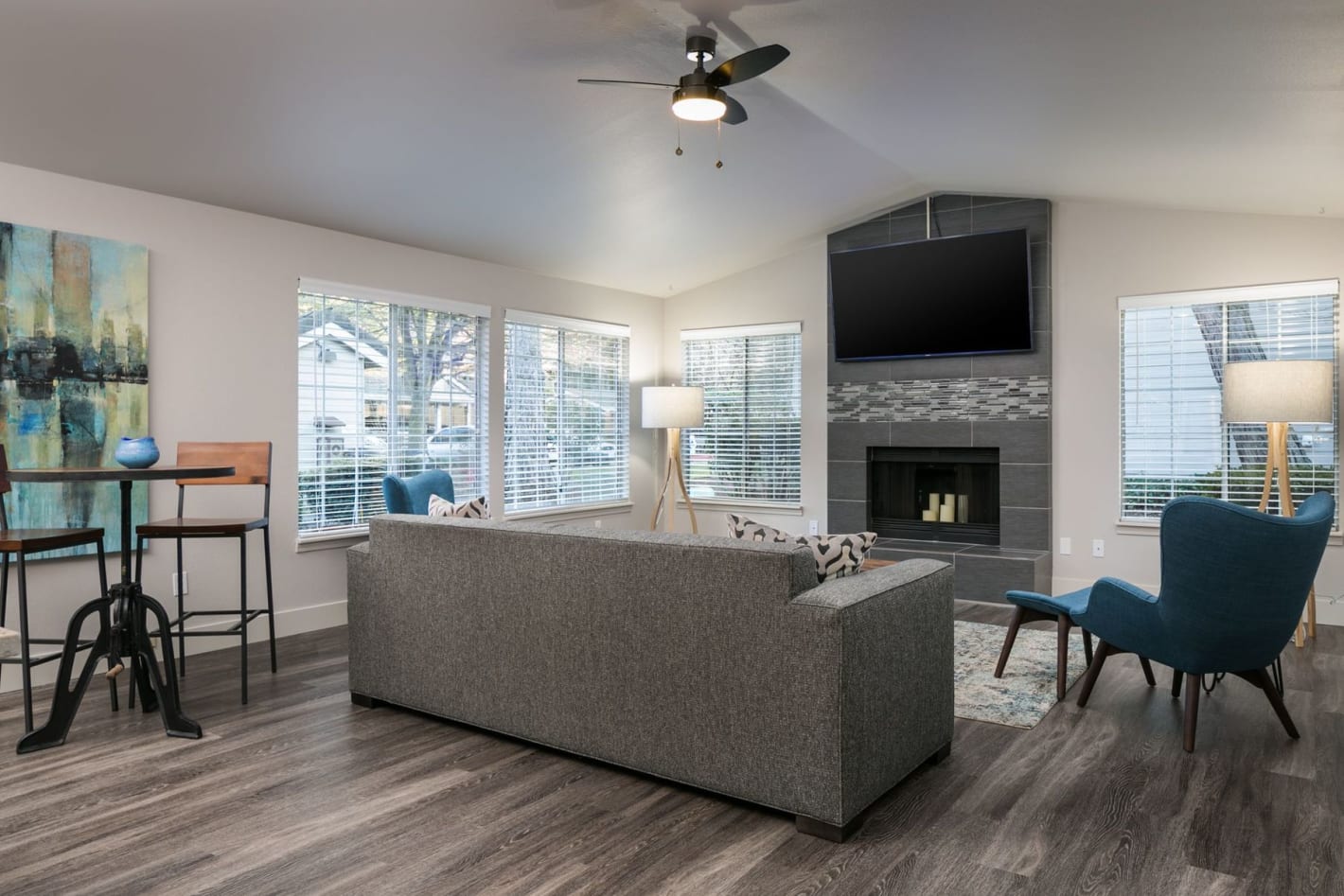 Photos and Video of Silver Oak Apartments in Mountlake Terrace, WA